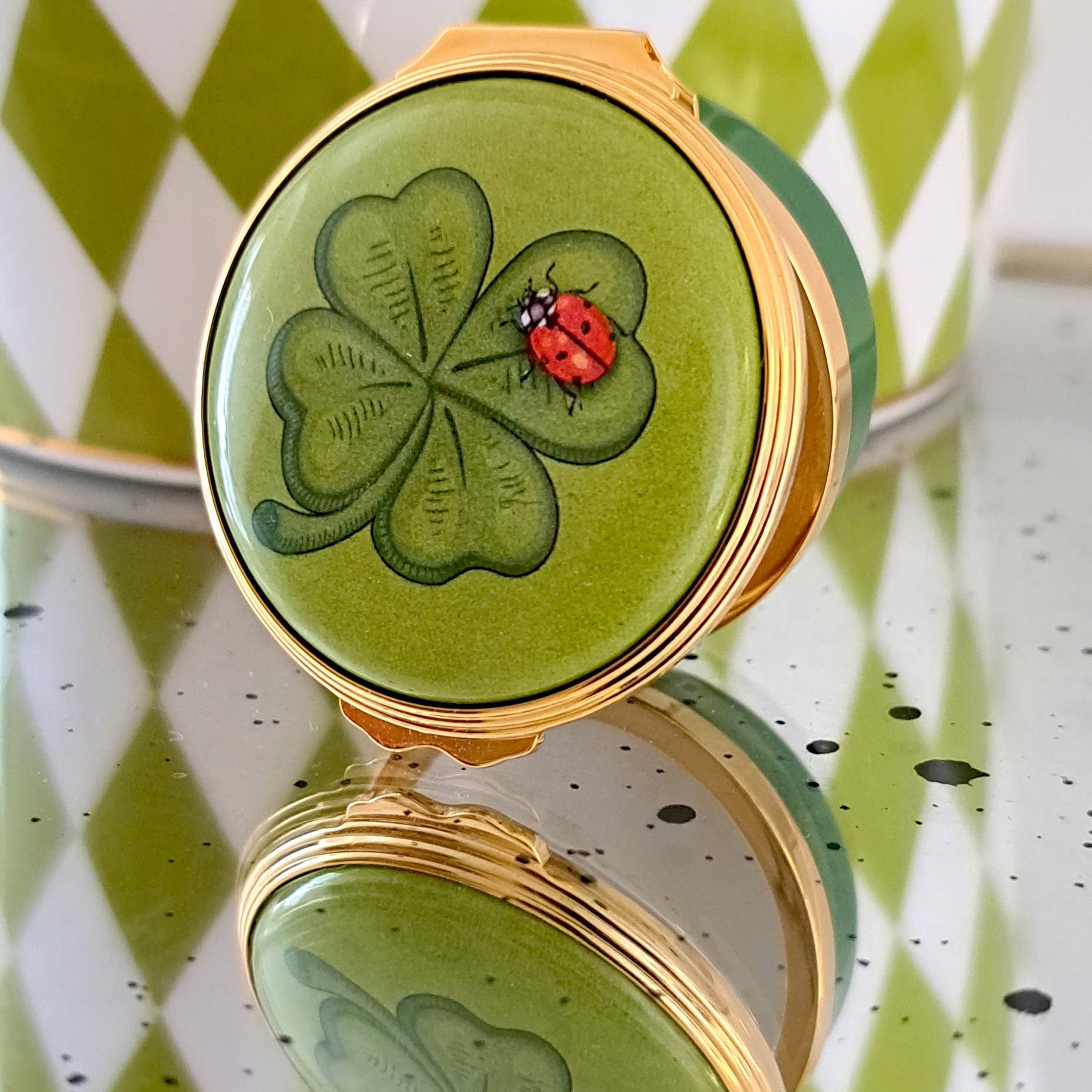 "Good Luck" green Enamel Box